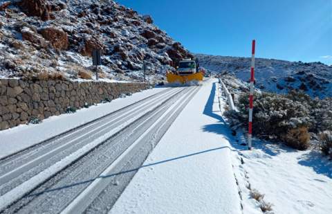 La borrasca Francis deja nieve en el pico del Teide y lluvia pero sin incidencias