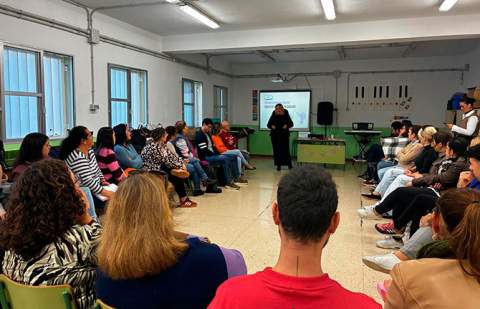 Docentes tinerfeños se forman para transformar los patios escolares en espacios de convivencia