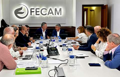 La FECAM respalda la continuidad del proyecto del Gobierno canario para el desarrollo sostenible de los municipios rurales