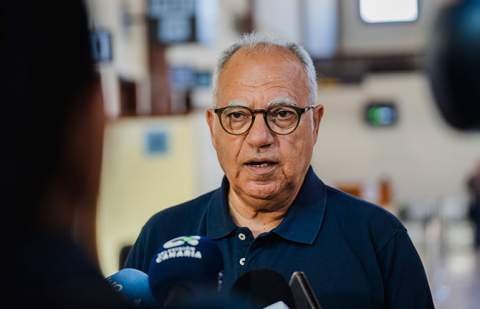 Curbelo rechaza la subida de tasas aeroportuarias y reclama un tratamiento específico para los aeropuertos canarios