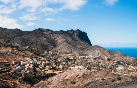 Adjudicada la ampliación de los cementerios del Casco y Alojera
