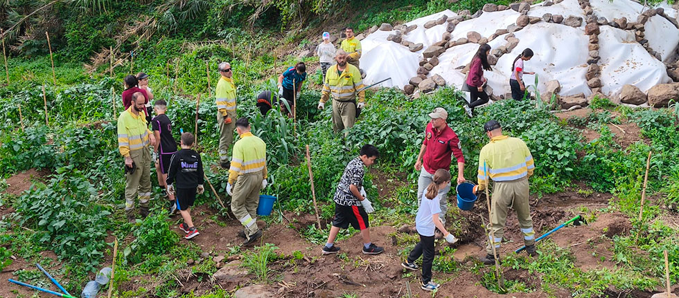 La Unidad de Medio Ambiente impulsa la recuperaci&oacute;n de bosques de galer&iacute;a con la participaci&oacute;n de escolares