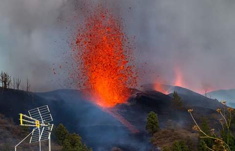Los afectados del Tajogaite aconsejan cómo preparar a la población de Tenerife ante el riesgo volcánico