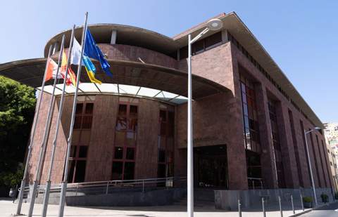 El Cabildo mantiene abierto el plazo de solicitudes para las ayudas a autónomos y pymes