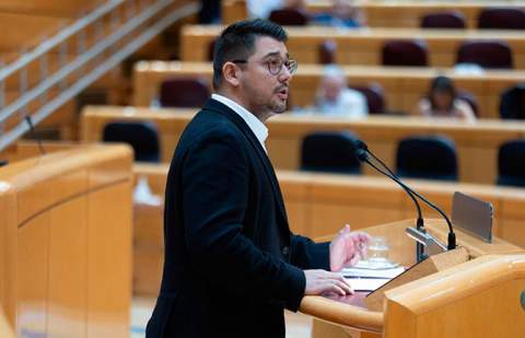 Fabián Chinea (ASG) defiende reforzar las becas para compensar la desigualdad de los territorios insulares y alejados