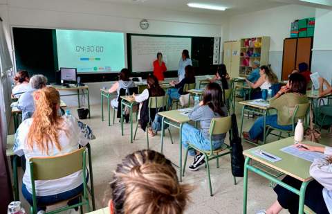 Educación publica las oposiciones para maestros, con 686 plazas de ocho especialidades