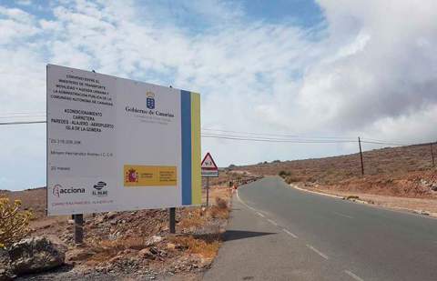 El Gobierno avanza en la ejecución de la carretera Paredes–Alajeró–Aeropuerto, con el inicio del asfaltado a finales de abril