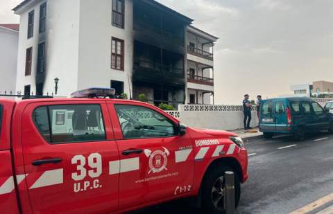 Una mujer muerta y siete afectados, tres de ellos críticos, en un incendio en Los Realejos