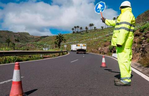 El Cabildo aprueba una inversión de 16 millones de euros para licitar el servicio de mantenimiento de carreteras hasta 2029