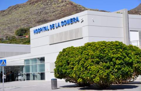 Sanidad informa de la situación de los afectados por el accidente de guagua en La Gomera