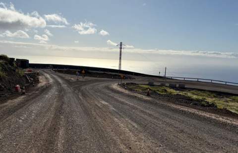Concentración de protesta por la situación de la carretera GM-3 desde el Aeropuerto de La Gomera – Alajeró – Paredes