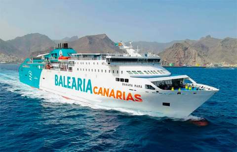 La naviera Baleària toma el control de los activos de Armas Trasmediterránea en Canarias