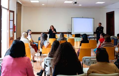 El Cabildo convoca al sector social de la isla a una mesa de trabajo sobre adicciones y salud mental