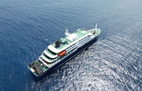Catorce españoles en el crucero afectado con hantavirus, que podría recalar en Canarias