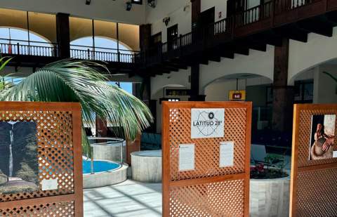El Aeropuerto de La Gomera muestra la  riqueza paisajística de la isla en la exposición  “LATITUD28”
