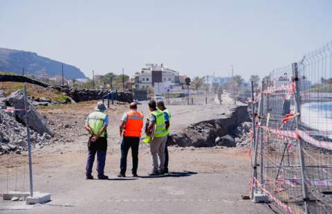 Comienzan los trabajos de adecuación del tramo de la avenida marítima de Valle Gran Rey afectado por la borrasca Therese