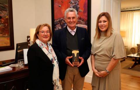 Astrid Pérez: “Eugenio Darias es una figura clave en la conservación y difusión del silbo gomero, patrimonio vivo de Canarias”