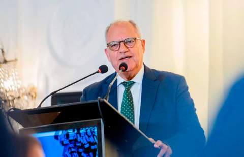 Curbelo: “La autorización para activar un único sistema eléctrico entre Tenerife y La Gomera supone un avance decisivo”