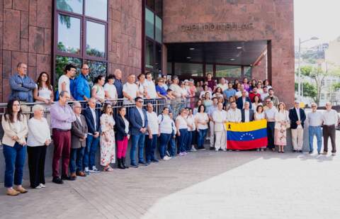El Cabildo expresa su solidaridad con Venezuela tras los terremotos y mantiene el seguimiento de la situación de los gomeros afectados