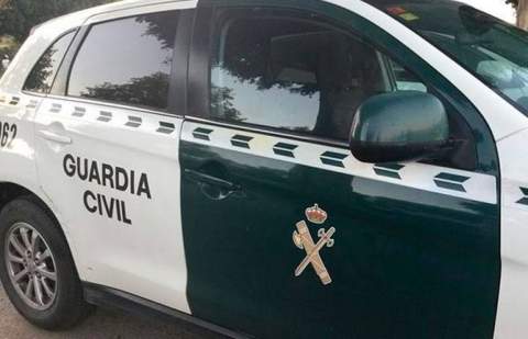 Dos varones detenidos acusados de estafar 148.000 euros por la venta ficticia de terrenos ubicados en Granadilla de Abona