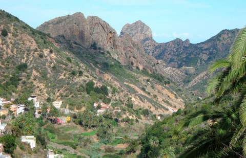 Vallehermoso avanza en la obra del encauzamiento del barranco con una visita técnica de seguimiento