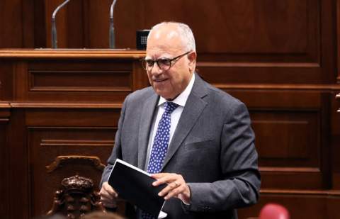 Curbelo celebra el acuerdo que garantiza más recursos y protege las singularidades de Canarias