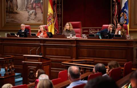El Parlamento de Canarias contará con un aseo adaptado para personas ostomizadas para avanzar en la accesibilidad