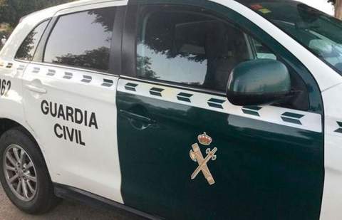 Detenido un empleado de una tienda de telefonía por estafar más de 13.500€