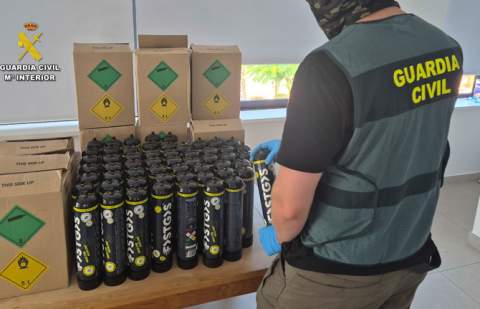 Intervenidas 13 toneladas de 'gas de la risa' en el sur de Tenerife
