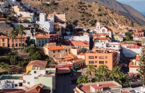 Vallehermoso avanza en la ampliación del parque público de viviendas para favorecer la fijación de población