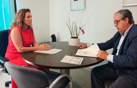 Astrid Pérez aborda en Lanzarote las principales quejas ciudadanas de la isla a la Diputación del Común