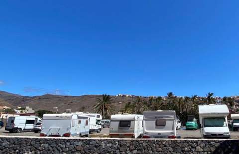 El PSOE pide al Ayuntamiento que cumpla la normativa que garantiza un servicio adecuado al turismo de autocaravanas