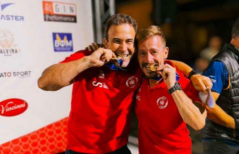 El bombero tinerfeño Mika Díaz se cuelga el bronce europeo con la Selección Española de parapente