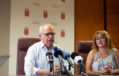 El Cabildo facilita los libros de texto del nuevo curso escolar a más de 2000 estudiantes de La Gomera