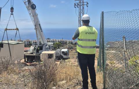 ENDESA destina más de 11 millones en cinco años a fortalecer las redes eléctricas de La Palma y La Gomera