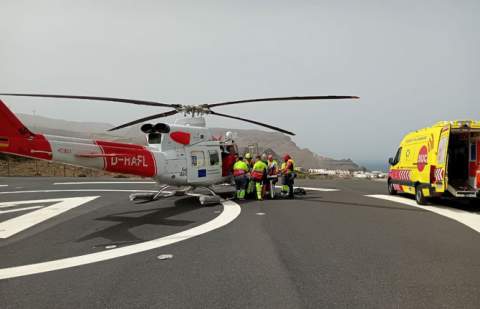 Rescatados en Tenerife y La Gomera Senderistas con problemas de salud por el calor
