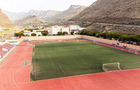 El Cabildo facilita el transporte para los equipos de fútbol base durante la temporada 2025/2026