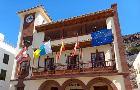 El PSOE denuncia el descontrol económico del Ayuntamiento al acumular casi medio millón de euros en facturas atrasadas