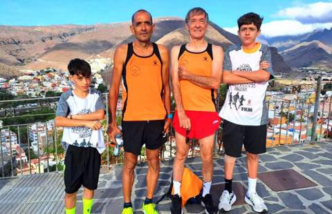 Atletas Campeones y Primeros Clasificados del C.A. Almogrote en la «Carrera-cross montaña de Puntallana»