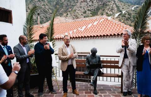 El Ayuntamiento de Vallehermoso impulsa la restauración de la escultura de Pedro García Cabrera