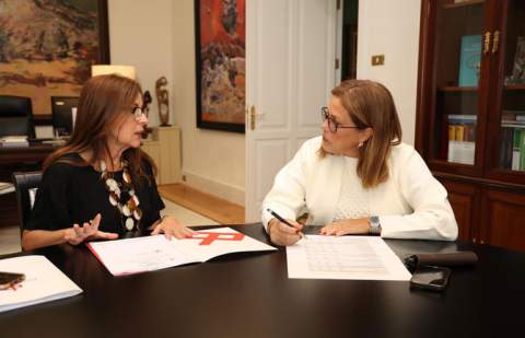 Astrid Pérez aborda con Lola Padrón el presupuesto y prioridades de la Diputación del Común para 2026