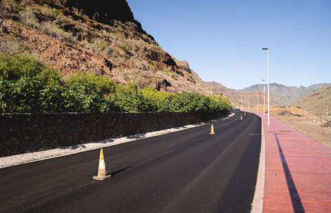 El Cabildo informa de cortes de tráfico por labores de pavimentación en la carretera CV-1, en San Sebastián