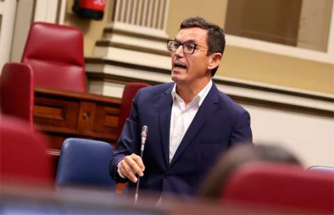 Canarias impulsa por la vía estatal y europea la limitación de la compra de vivienda por extranjeros no residentes