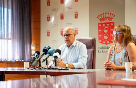 El Cabildo abre la convocatoria de becas Erasmus y Sicue para estudiantes gomeros