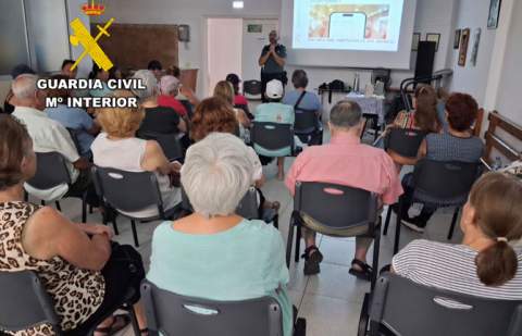Investigan a una trabajadora de ayuda a domicilio por sustraer joyas y dinero a ancianos
