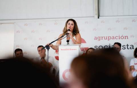 ASG reconoce la dedicación de Solveida Clemente y su contribución a la transformación de Hermigua