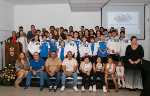 La XVI Gala del Deporte del municipio de Alajeró se celebró este viernes reconociendo a deportistas, colectivos, colaboradores y entidades