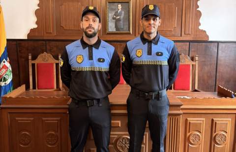 Dos nuevos policías locales en prácticas se incorporan al servicio en Hermigua