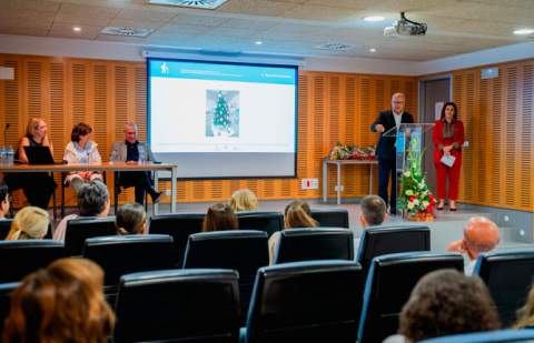 Los centros sociosanitarios de La Gomera se benefician de un programa pionero de salud bucodental