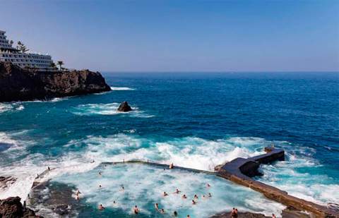 Muere una cuarta persona por el golpe de mar en el sur de Tenerife